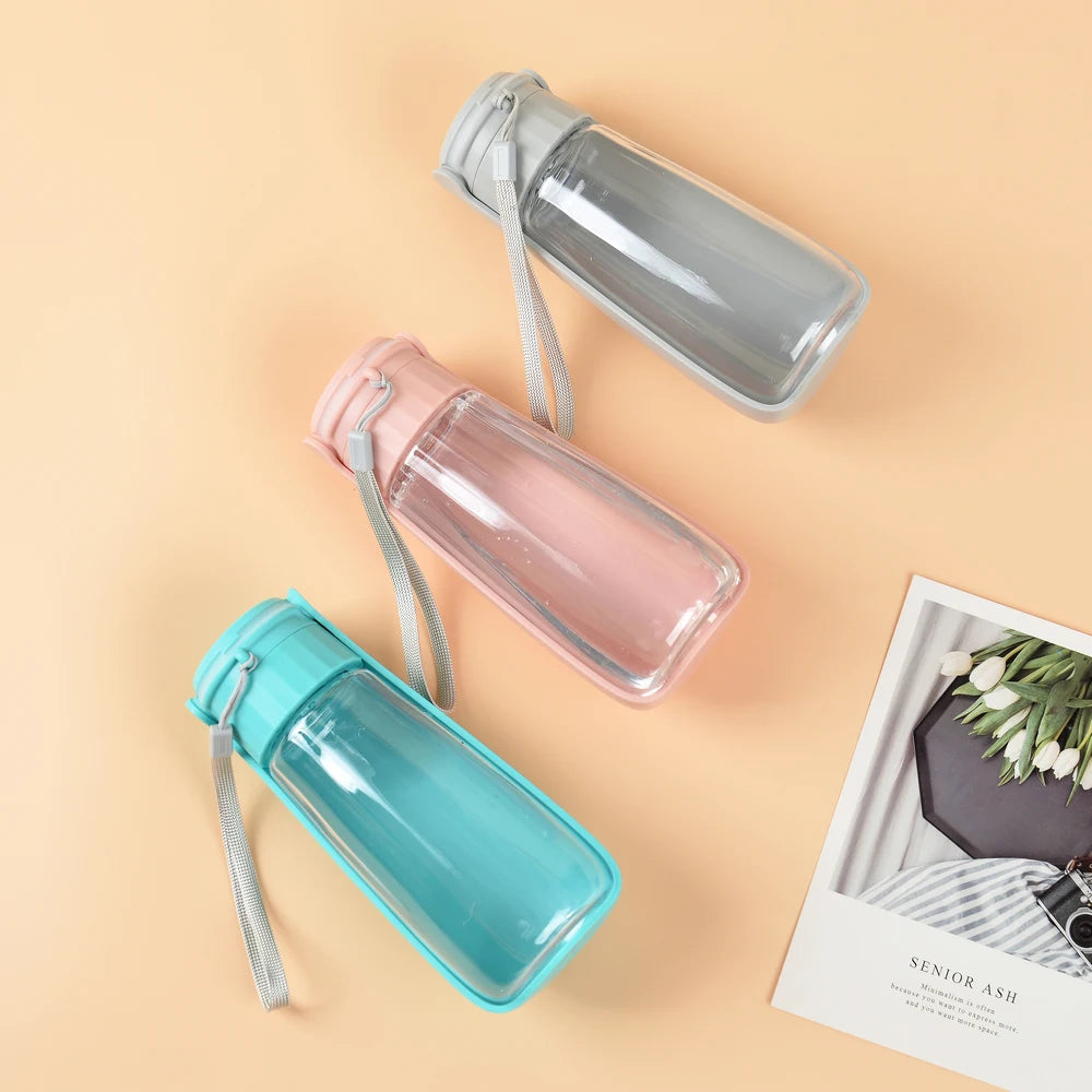 Portable Water Bottle for Dogs and Cats.  Leak Proof and High Capacity.