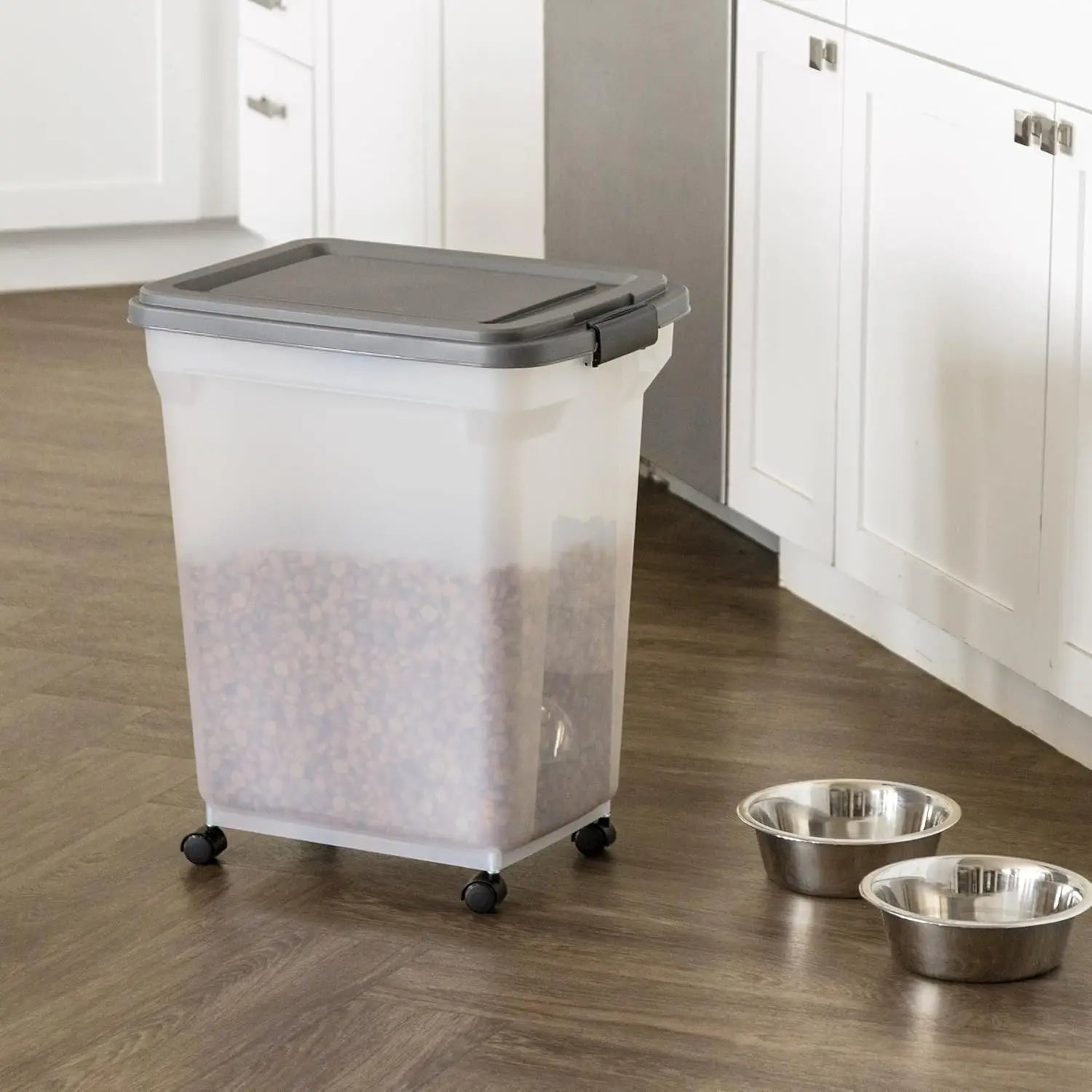 Dog Food Storage Container 40 lbs, Attachable Wheels & Scoop.