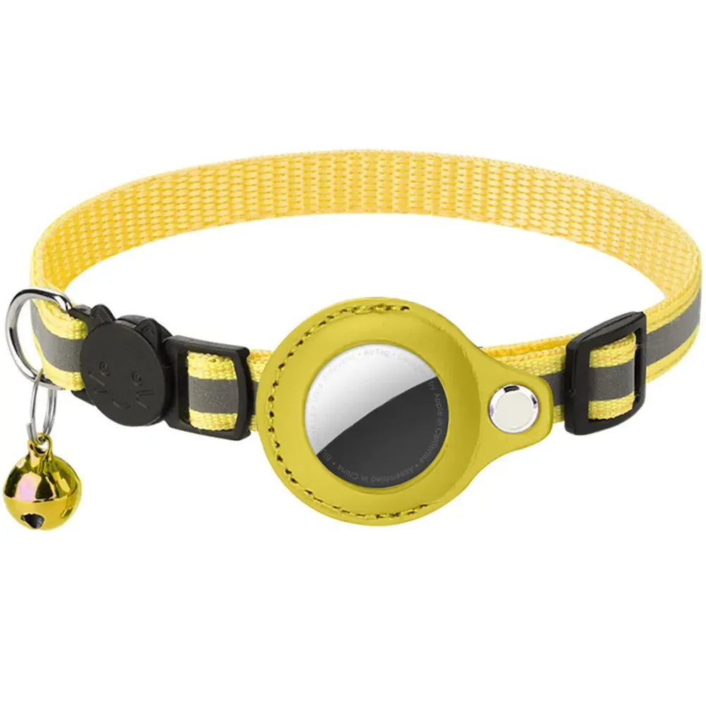 Reflective Cat Collar with Apple Air-Tag Holder Adjustable and Stylish Design for Kitten Safety.