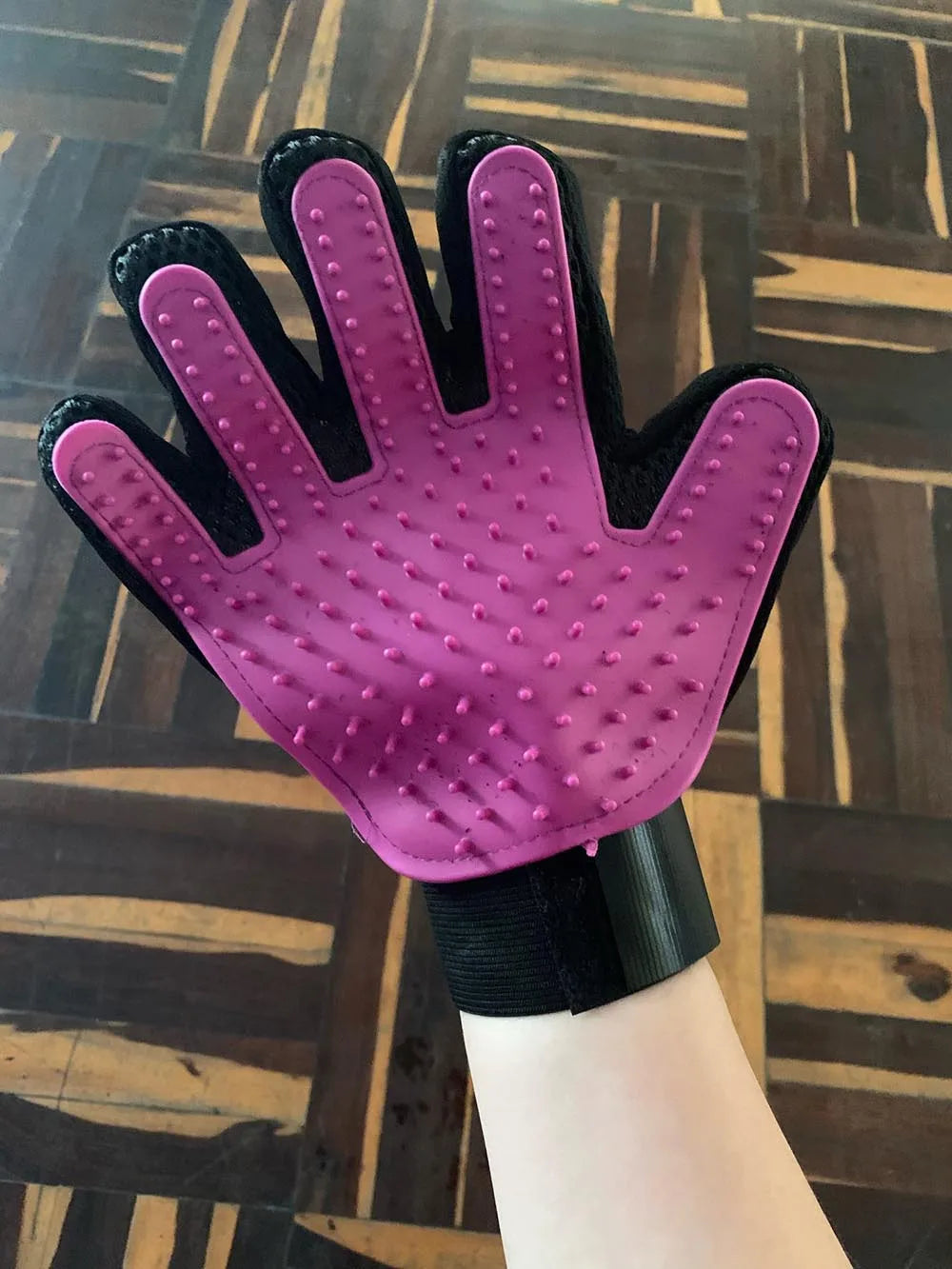 Pet Comb Grooming Deshedding Brush Gloves.